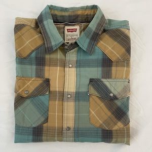Levi’s Modern Button Down